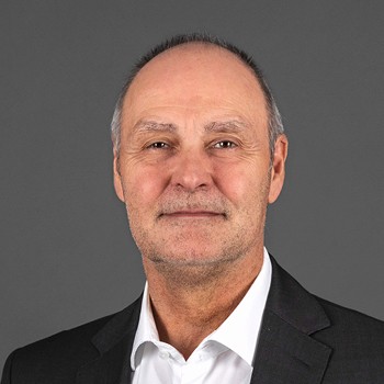 https://rolandbergerprod-media.e-spirit.cloud/b967125f-df72-4ad3-ab2f-637f1881fa46/personen/Peter_Busch.jpg