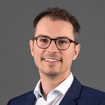https://rolandbergerprod-media.e-spirit.cloud/b967125f-df72-4ad3-ab2f-637f1881fa46/personen/Tobias_Eickel.jpg